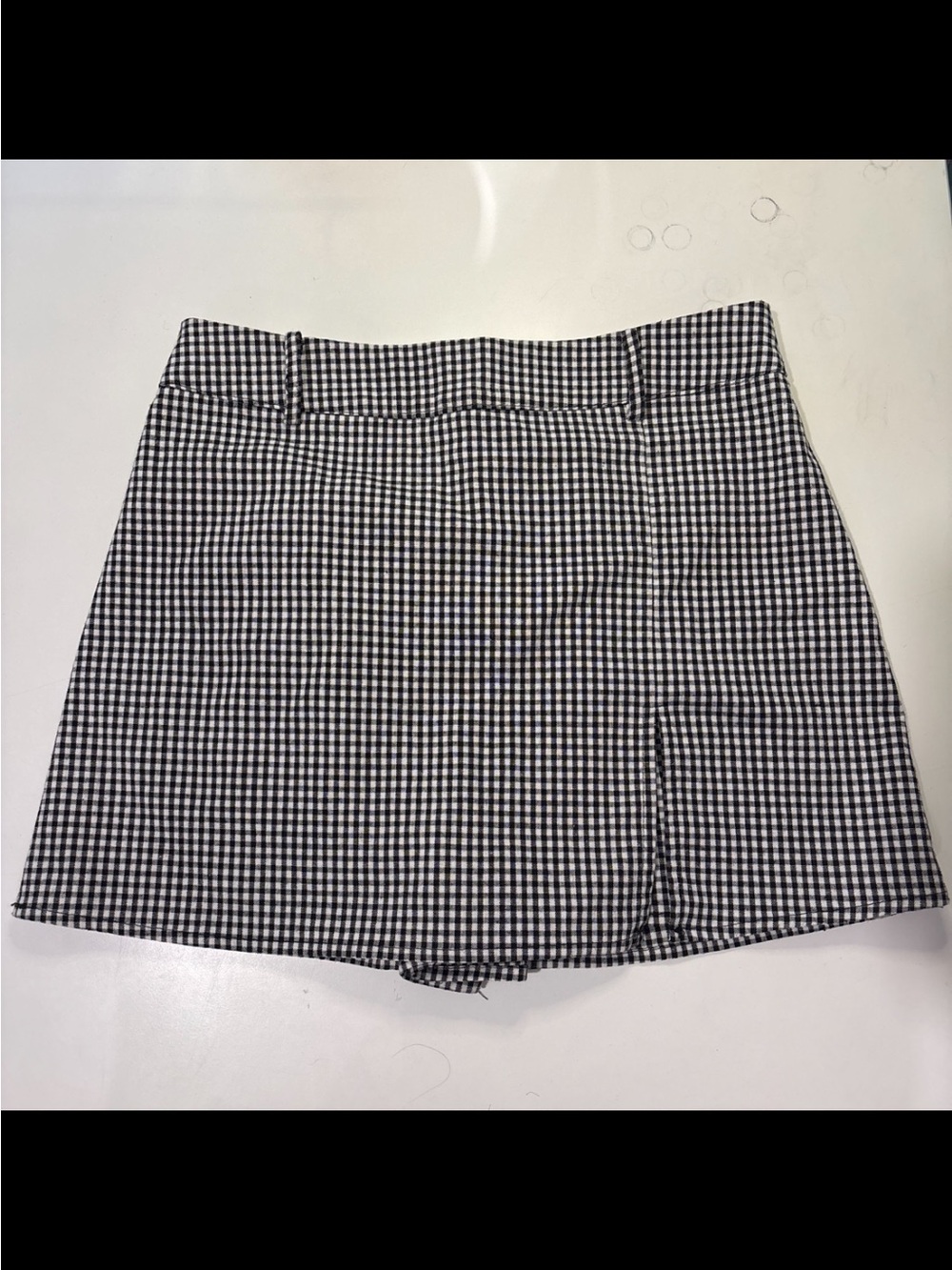 La Hearts Black and White Gingham Skort